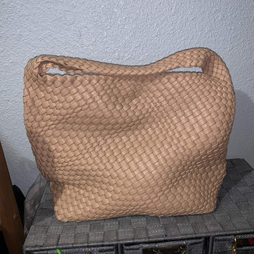 Elegant Tan Woven Hobo Bag